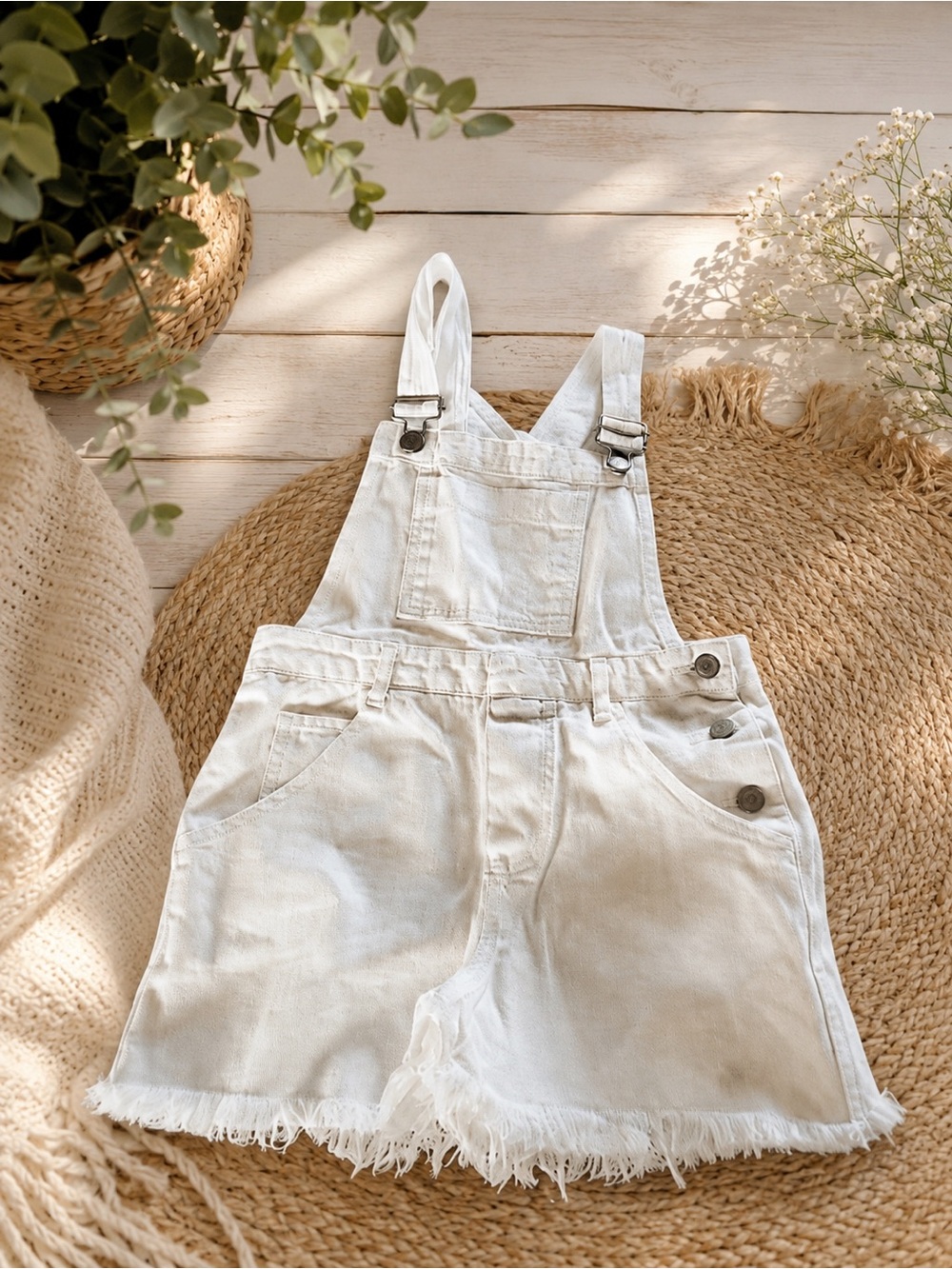 Xhilaration White Denim Short Overalls – Size Large 458